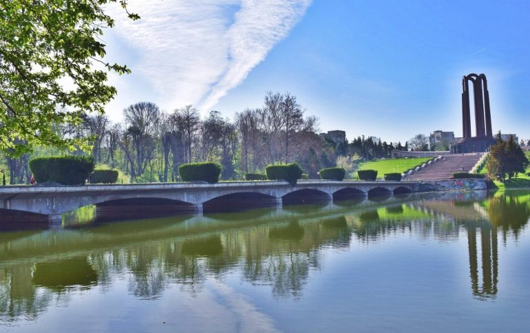 4ccd0753-4e14-4d5d-8ff0-6f5af1078d6e